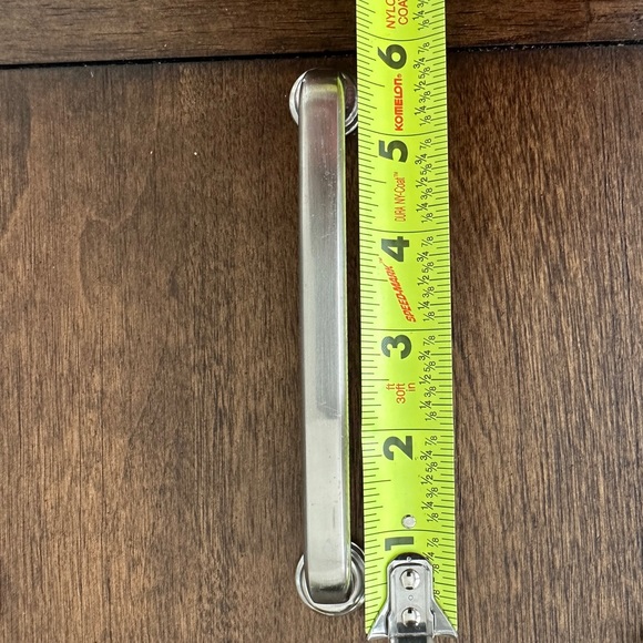 Cabinet pulls and knobs - Picture 3 of 6